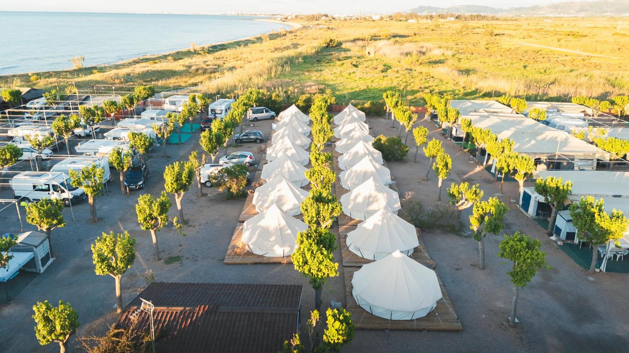 Camping Tres Estrellas Mediterraneo Чильчес Экстерьер фото