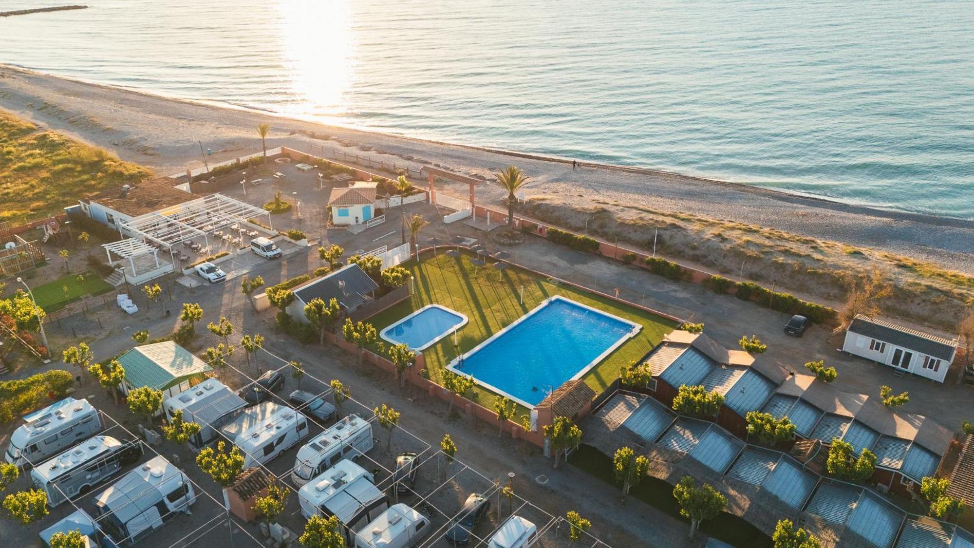 Camping Tres Estrellas Mediterraneo Чильчес Экстерьер фото