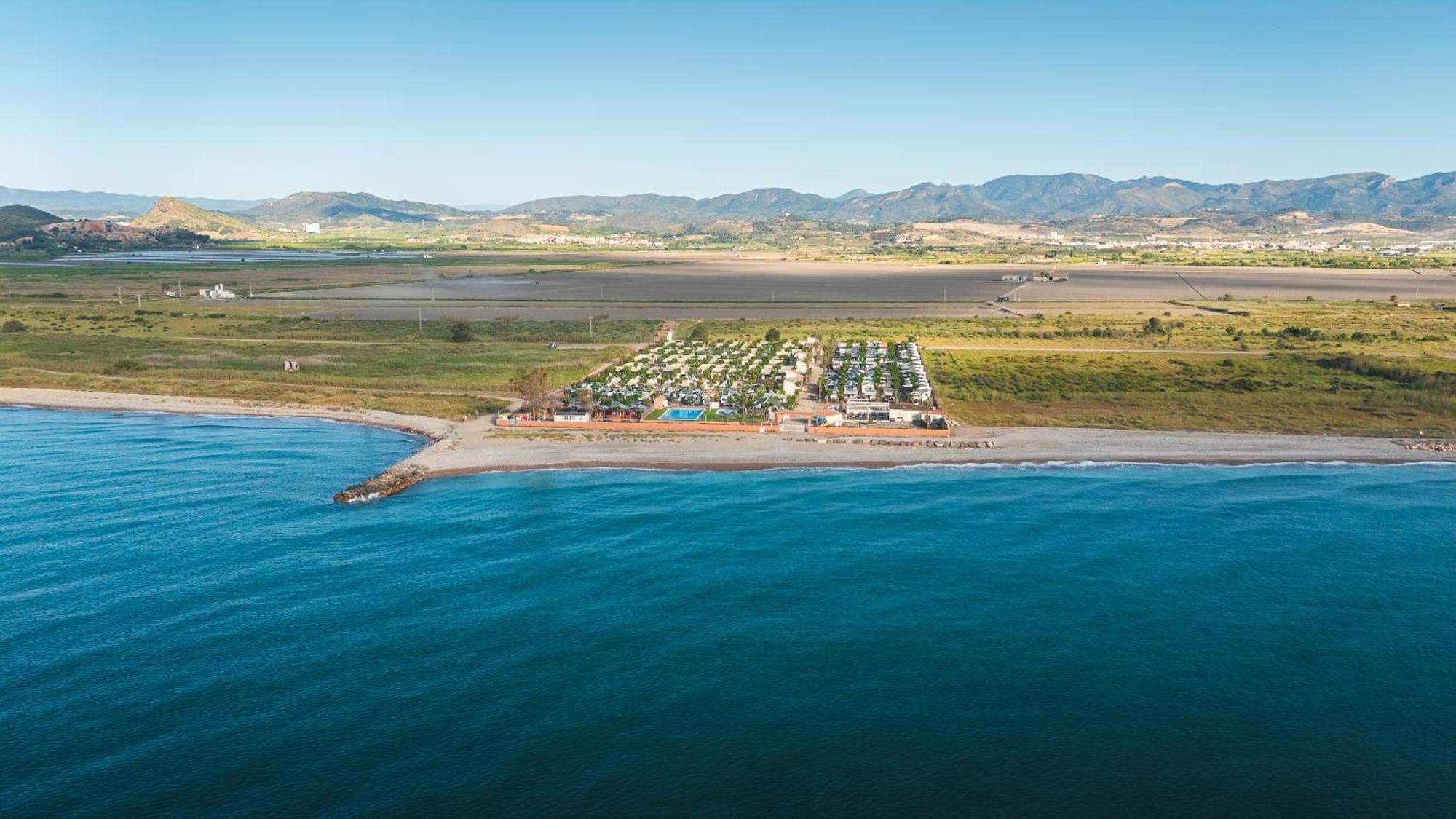 Camping Tres Estrellas Mediterraneo Чильчес Экстерьер фото
