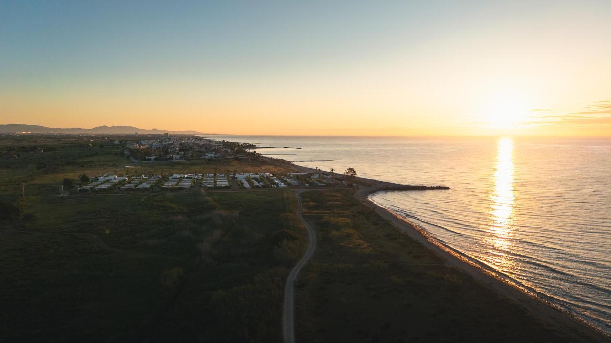 Camping Tres Estrellas Mediterraneo Чильчес Экстерьер фото