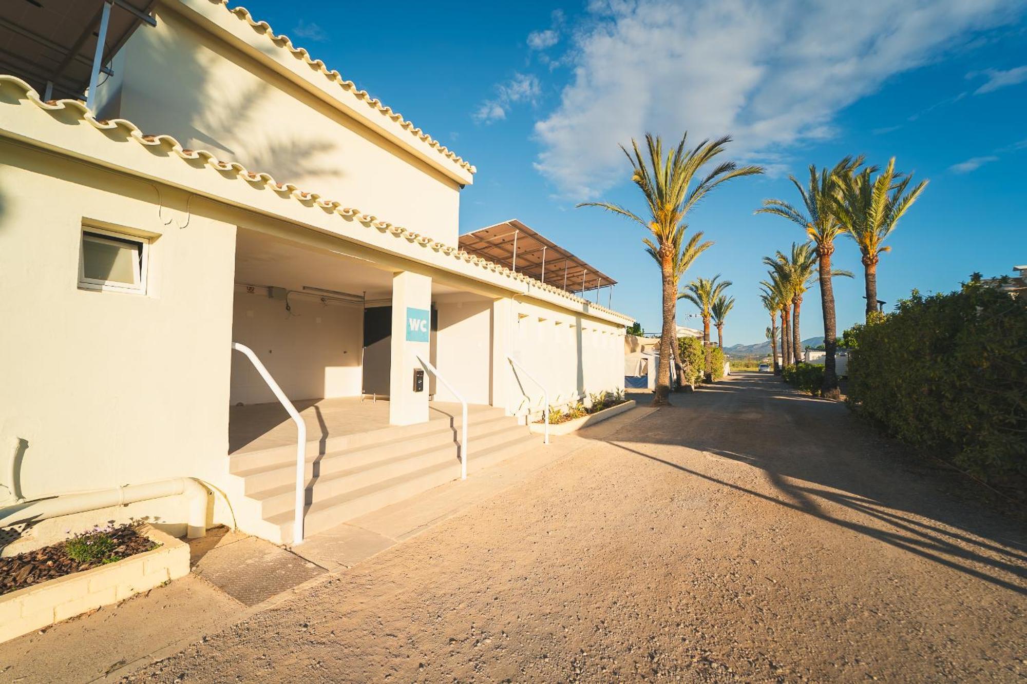 Camping Tres Estrellas Mediterraneo Чильчес Экстерьер фото